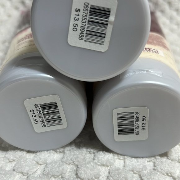 Bath and Body Works Twisted Peppermint Body Wash - Picture 3 of 3